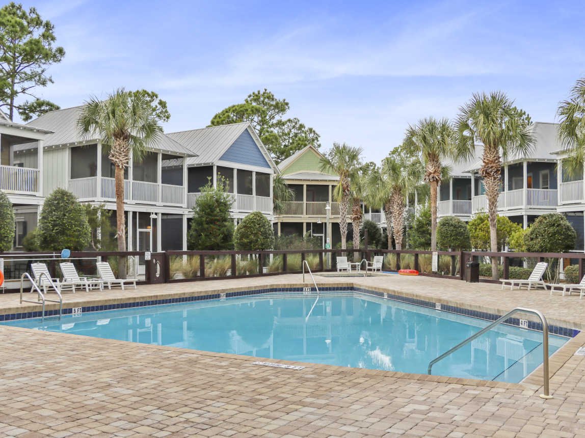 Large Community Pool and Hot Tub