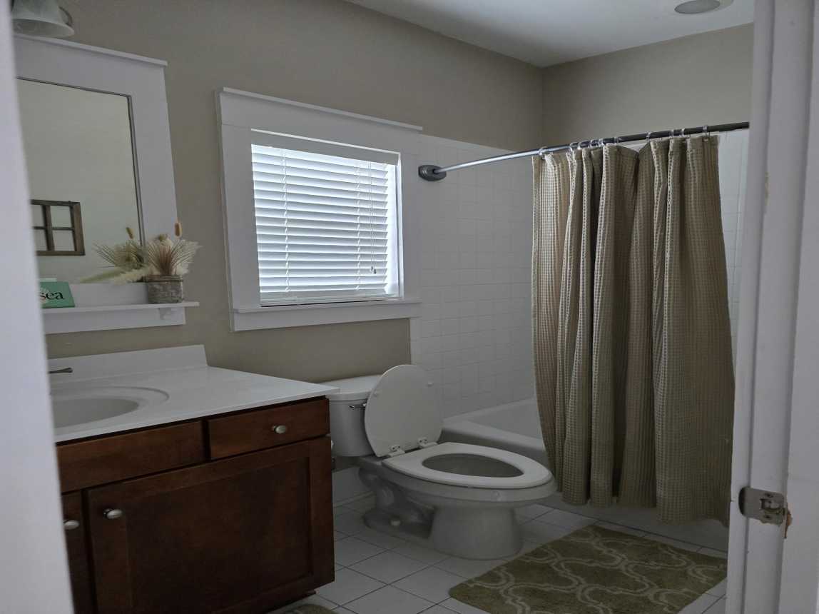 Bedroom 2 with Full Bathroom Shower