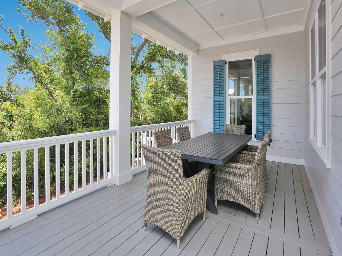 Front Porch Dining