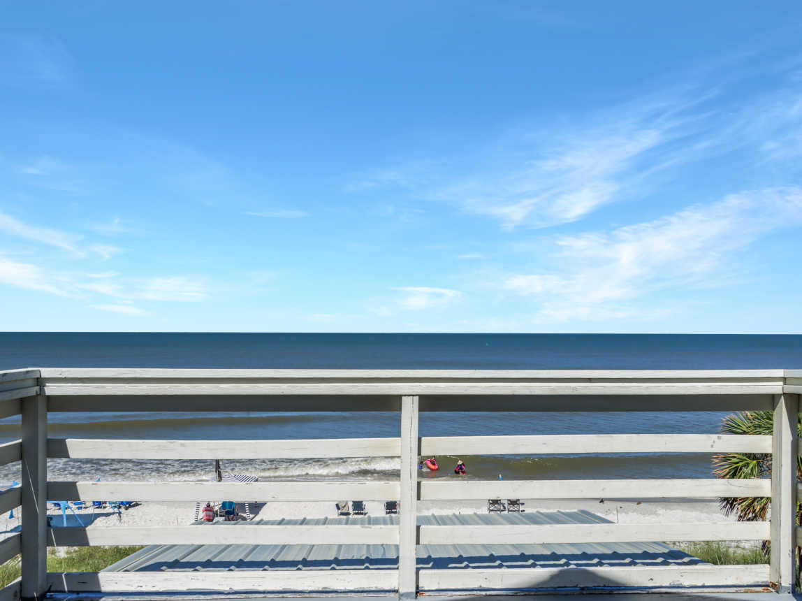 Bedroom 2 - Top Floor Sundeck