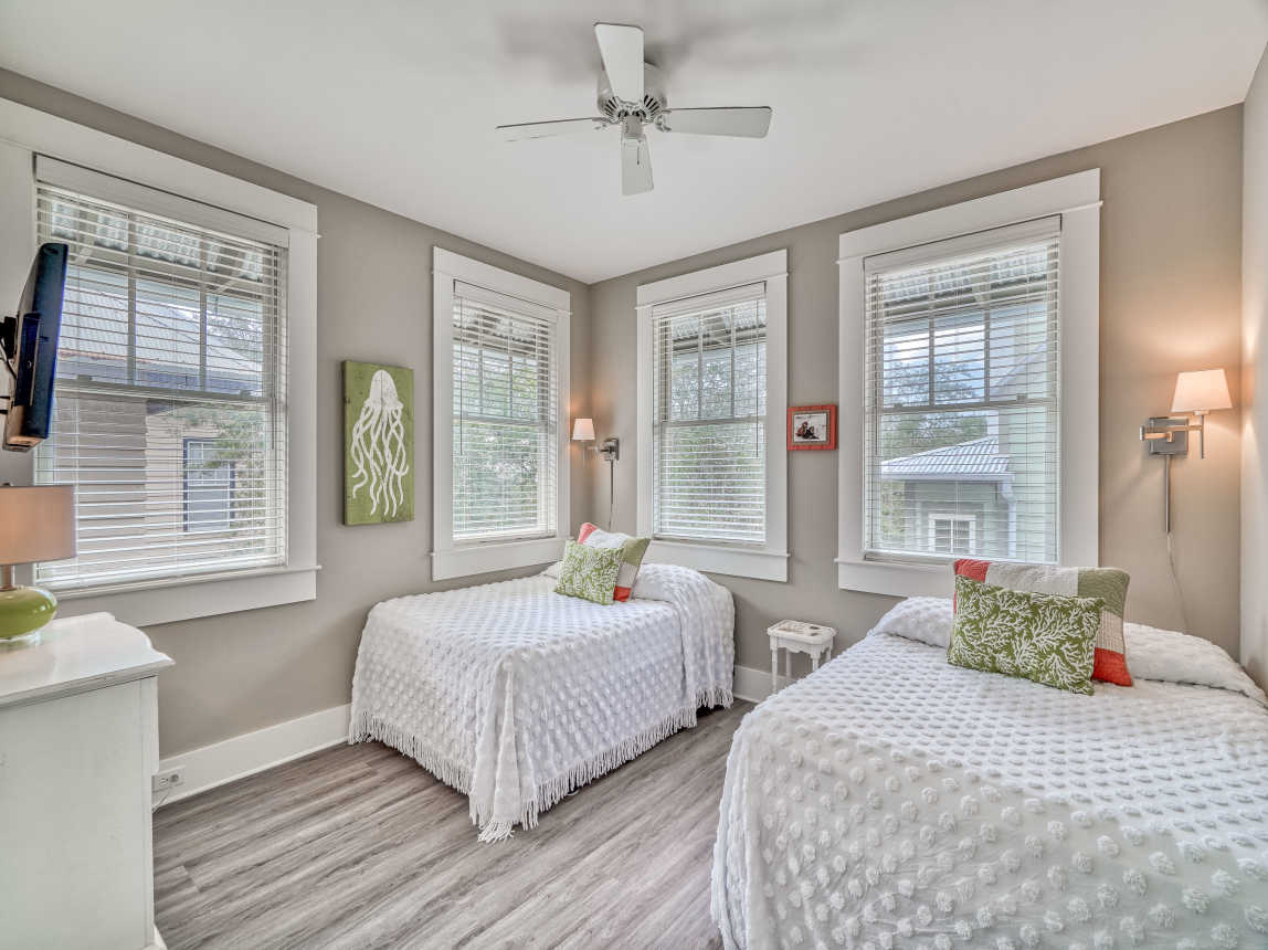 2nd Floor - Full Guest Suite