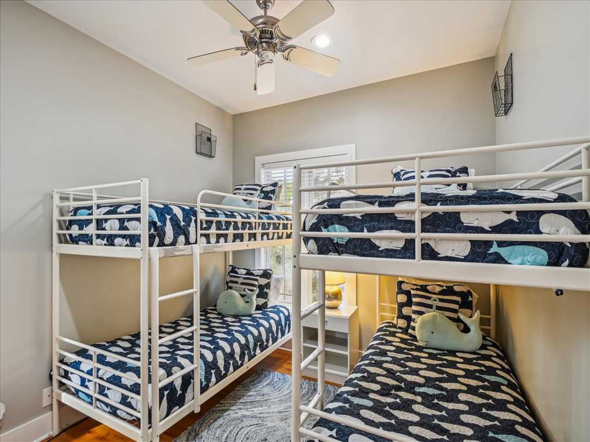 1st Floor Bunk Room - Two Twin over Twin Bunk Beds