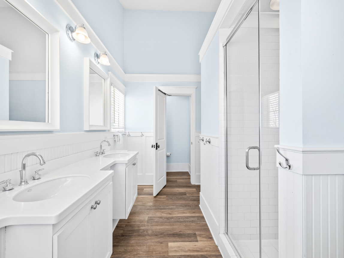 2nd Floor - Primary En-Suite