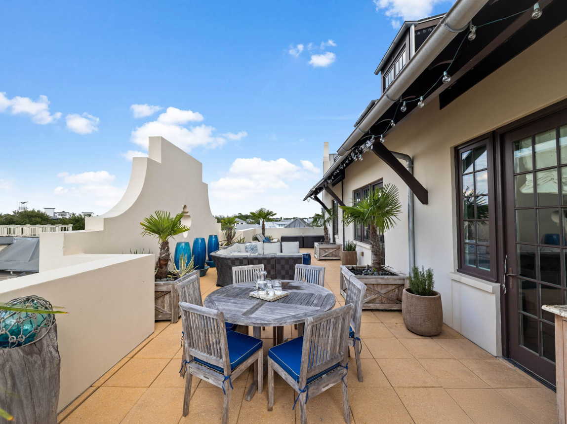 Enjoy Al Fresco Dining!