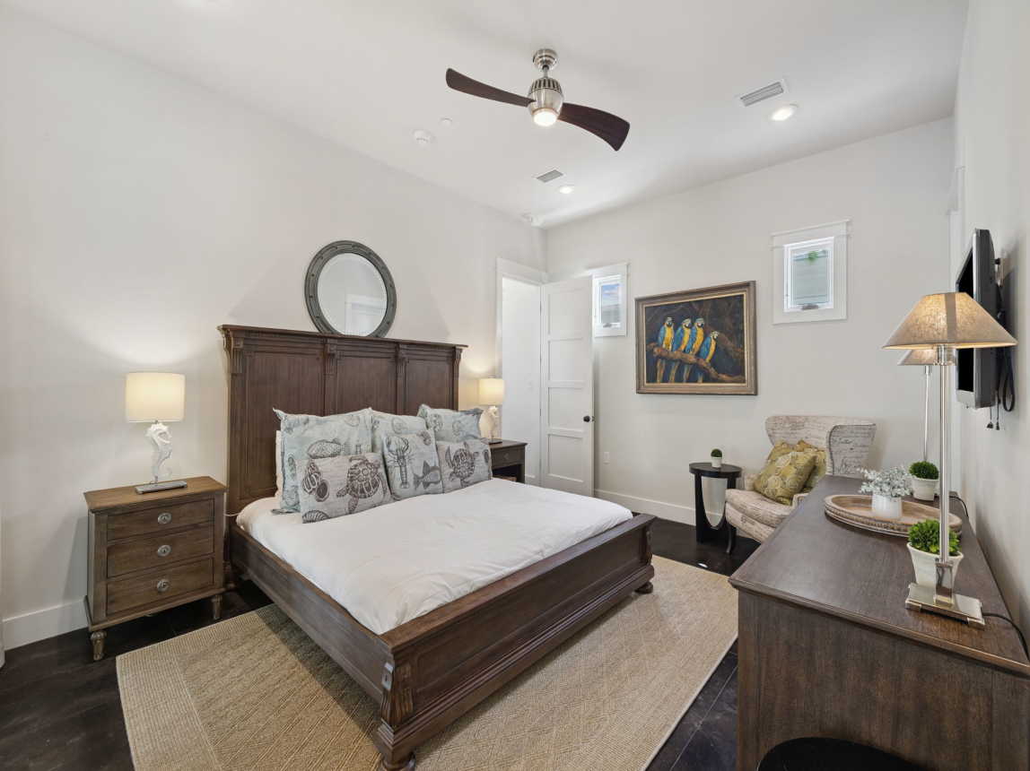 Spacious Primary King Suite