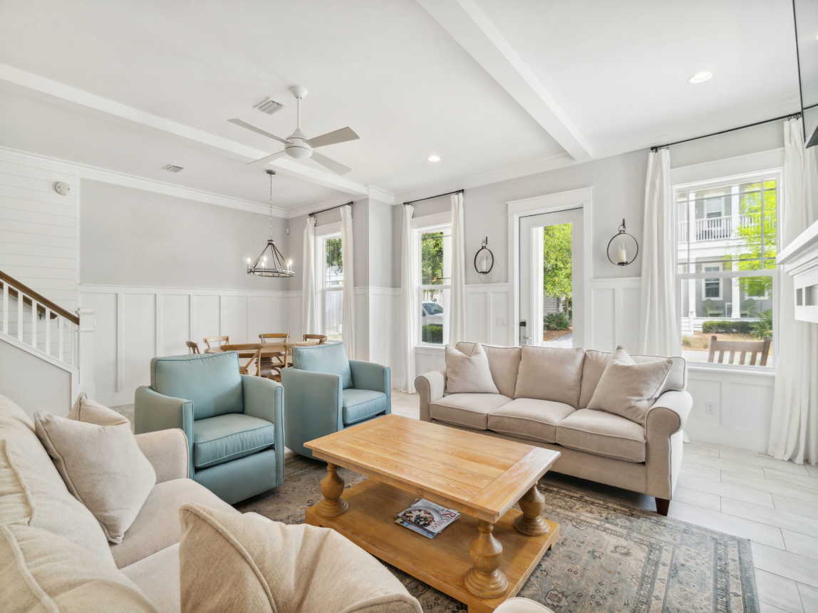 1st Floor Living Room