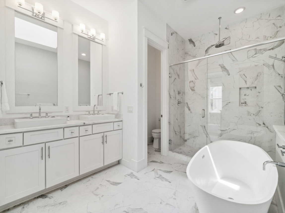 2nd Floor Primary En Suite