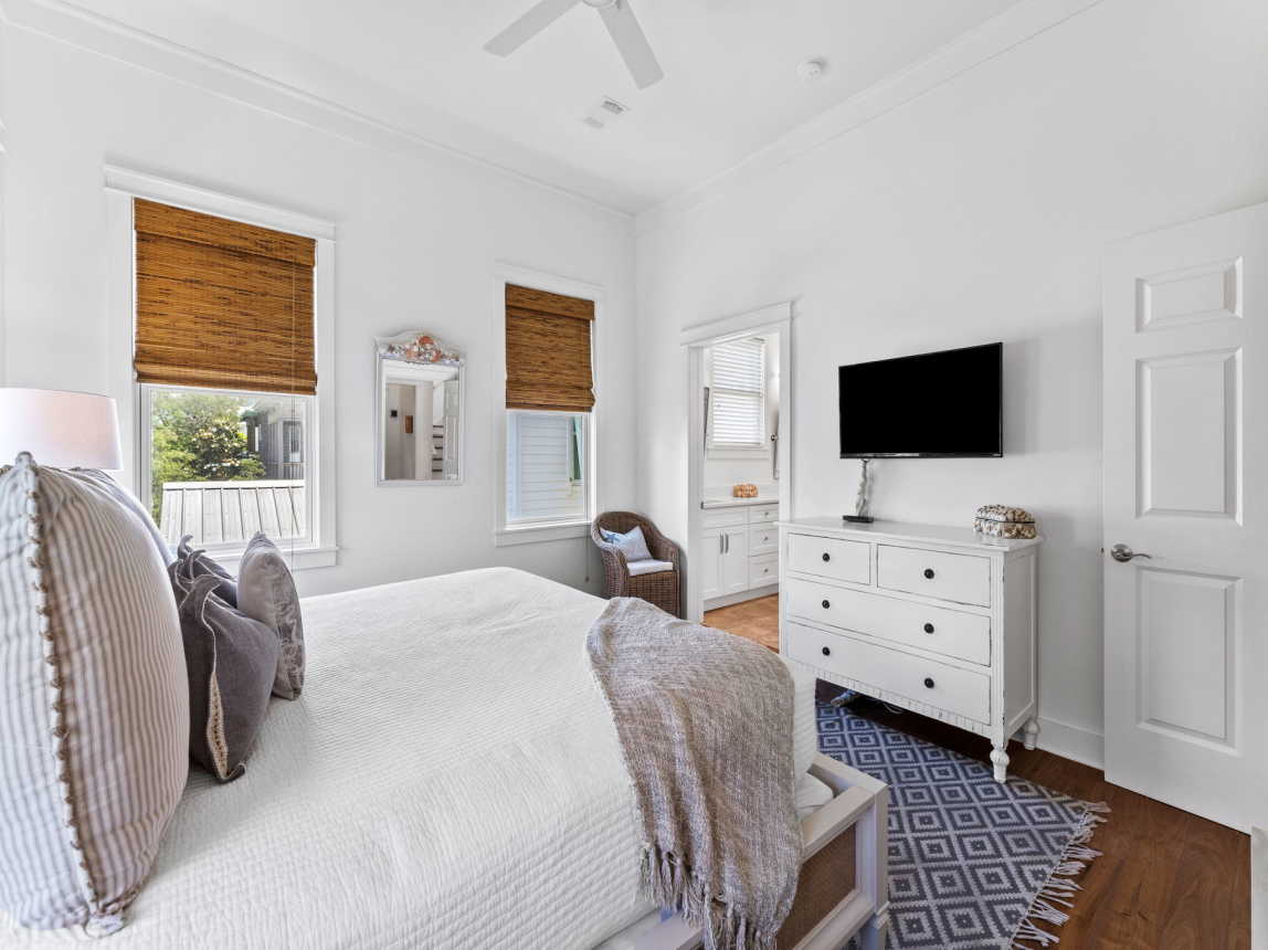 Second Floor ?Primary Suite with King Size Bed