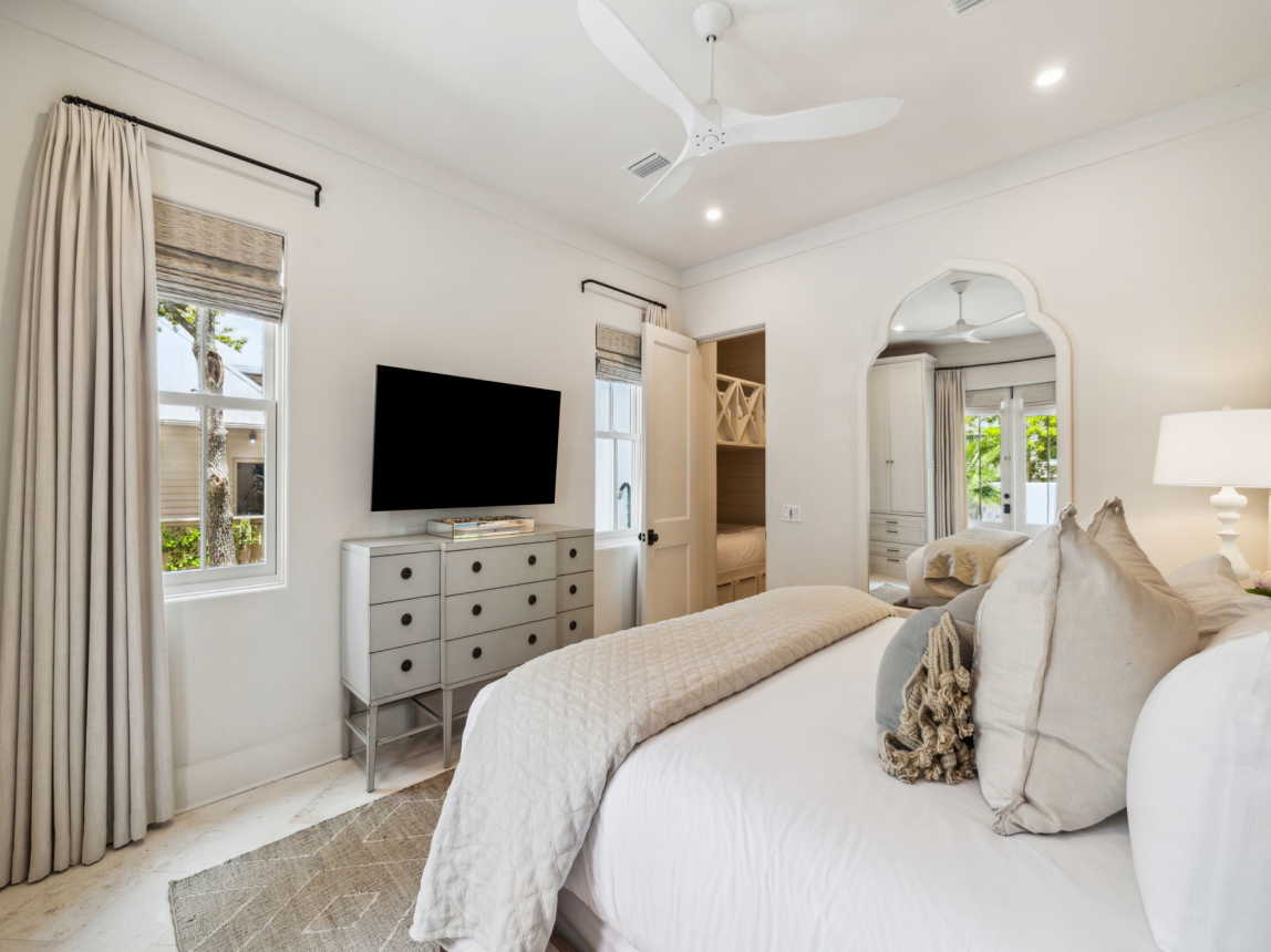 Primary King Suite - Flat-Screen TV & Bunk Nook for Extra Sleeping Arrangements