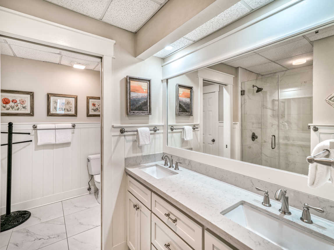 Primary En Suite - Equipped with a Dual Vanity