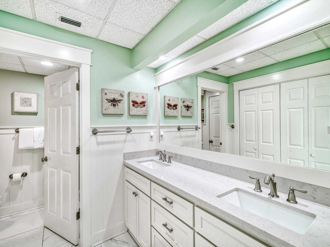 Guest Bedroom En Suite - Equipped with a Dual Vanity