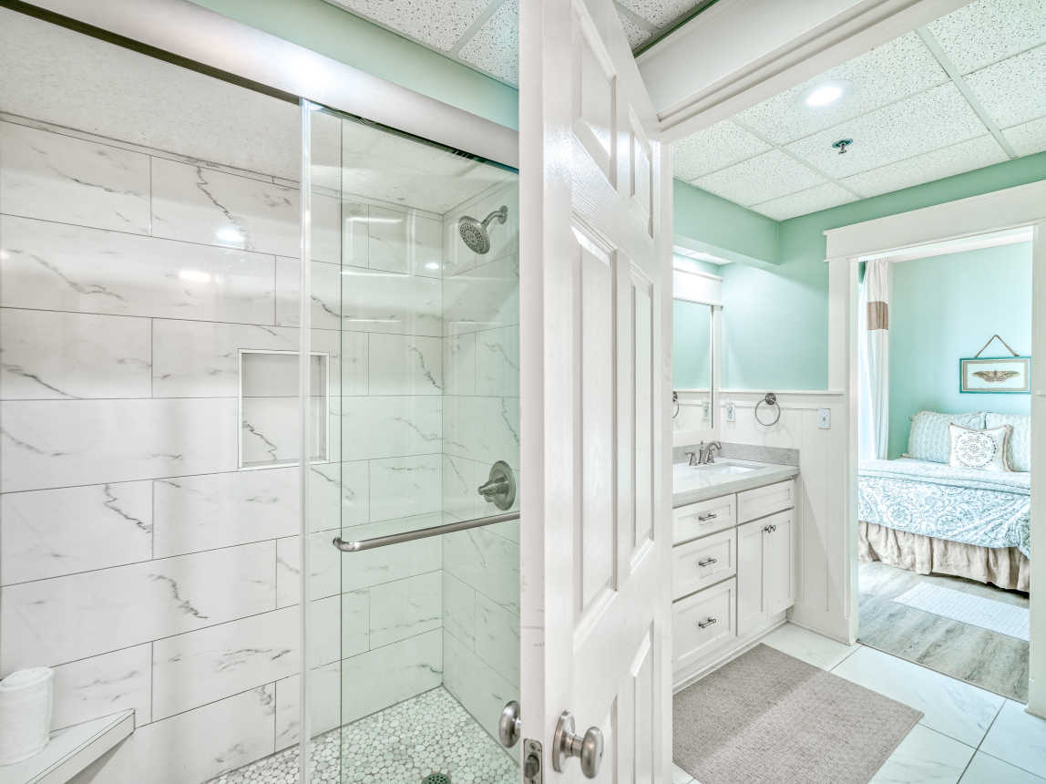 Guest En Suite - Featuring a Walk-in Shower