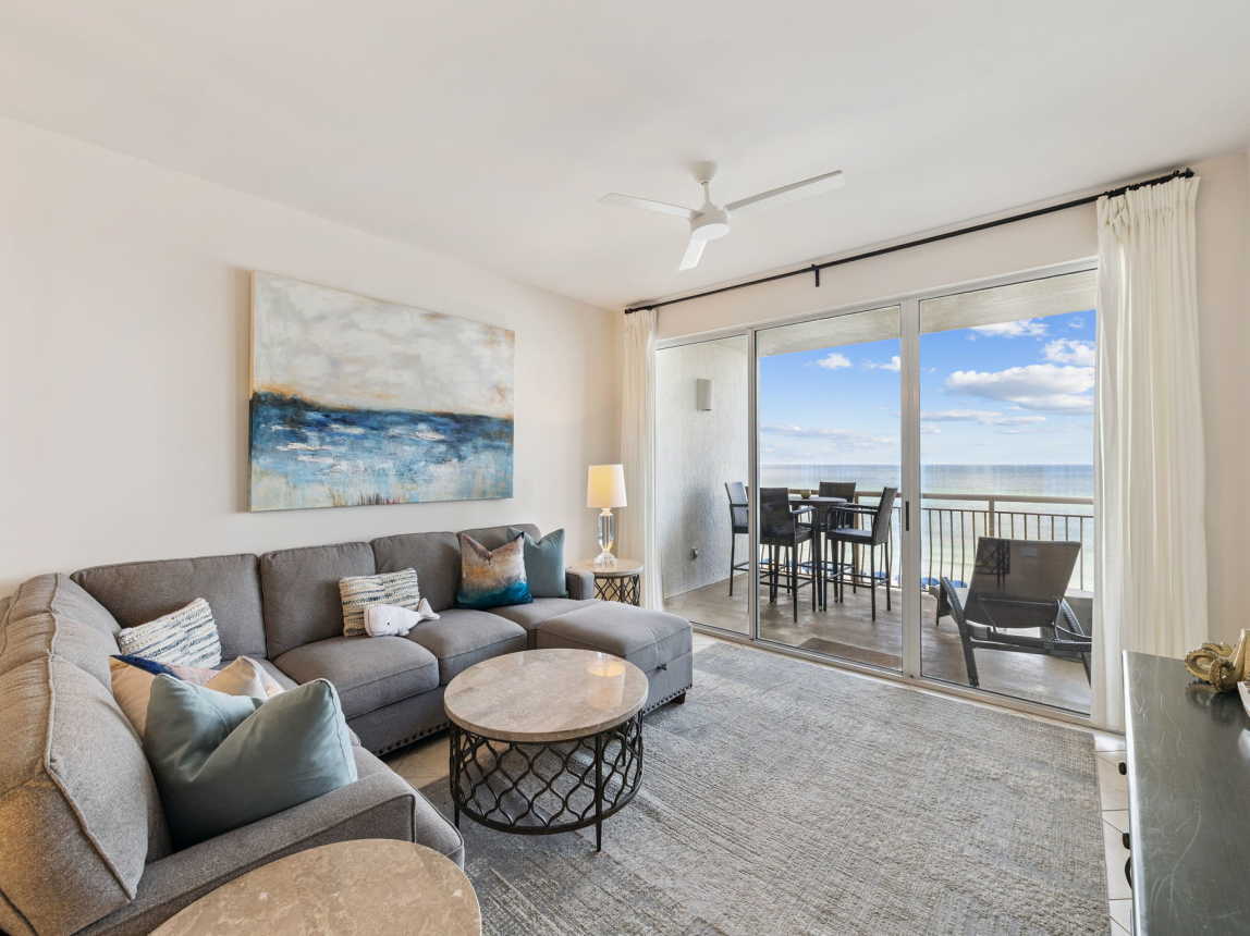 Gulf-Front Living Area - Perfect for Gathering