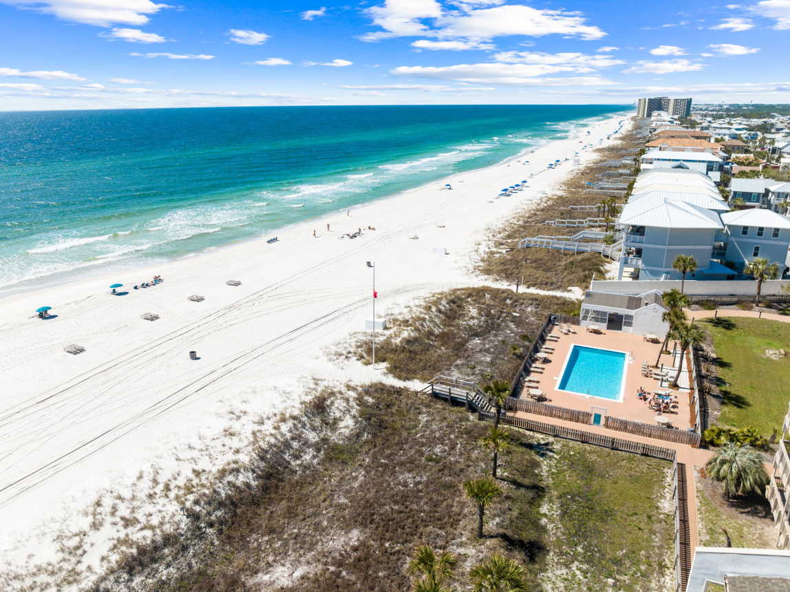 Private Community Pool and Beach Access!