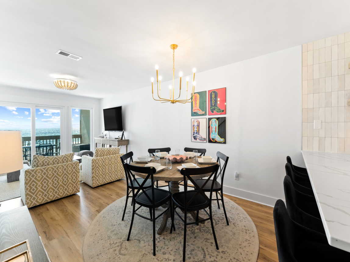 Alternate View of Dining Area