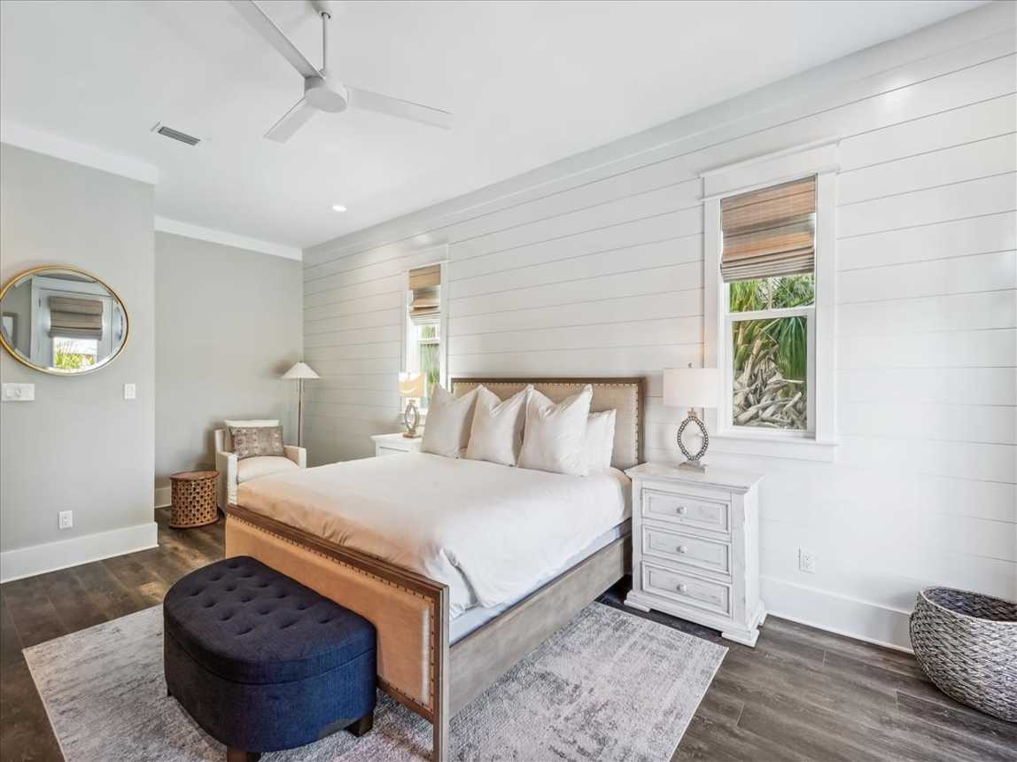 2nd Floor - Primary King Suite