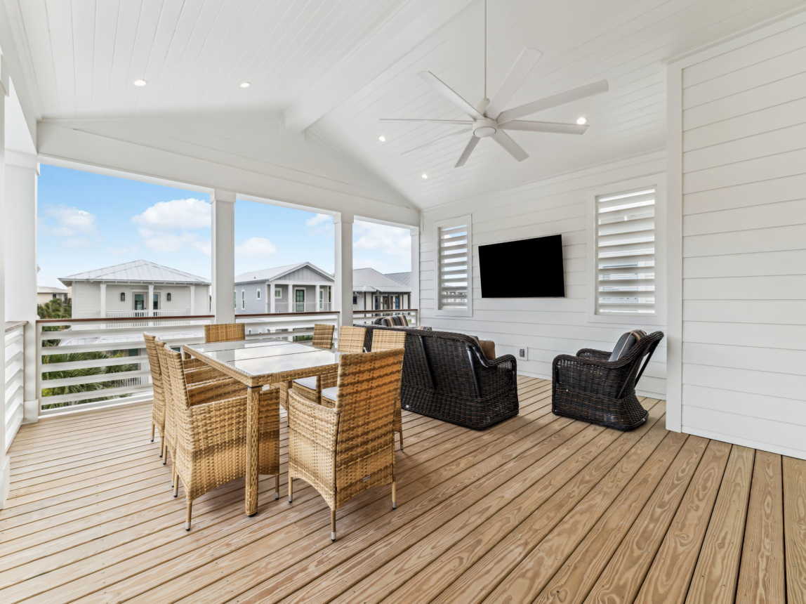 Oversized 3rd Floor Balcony!