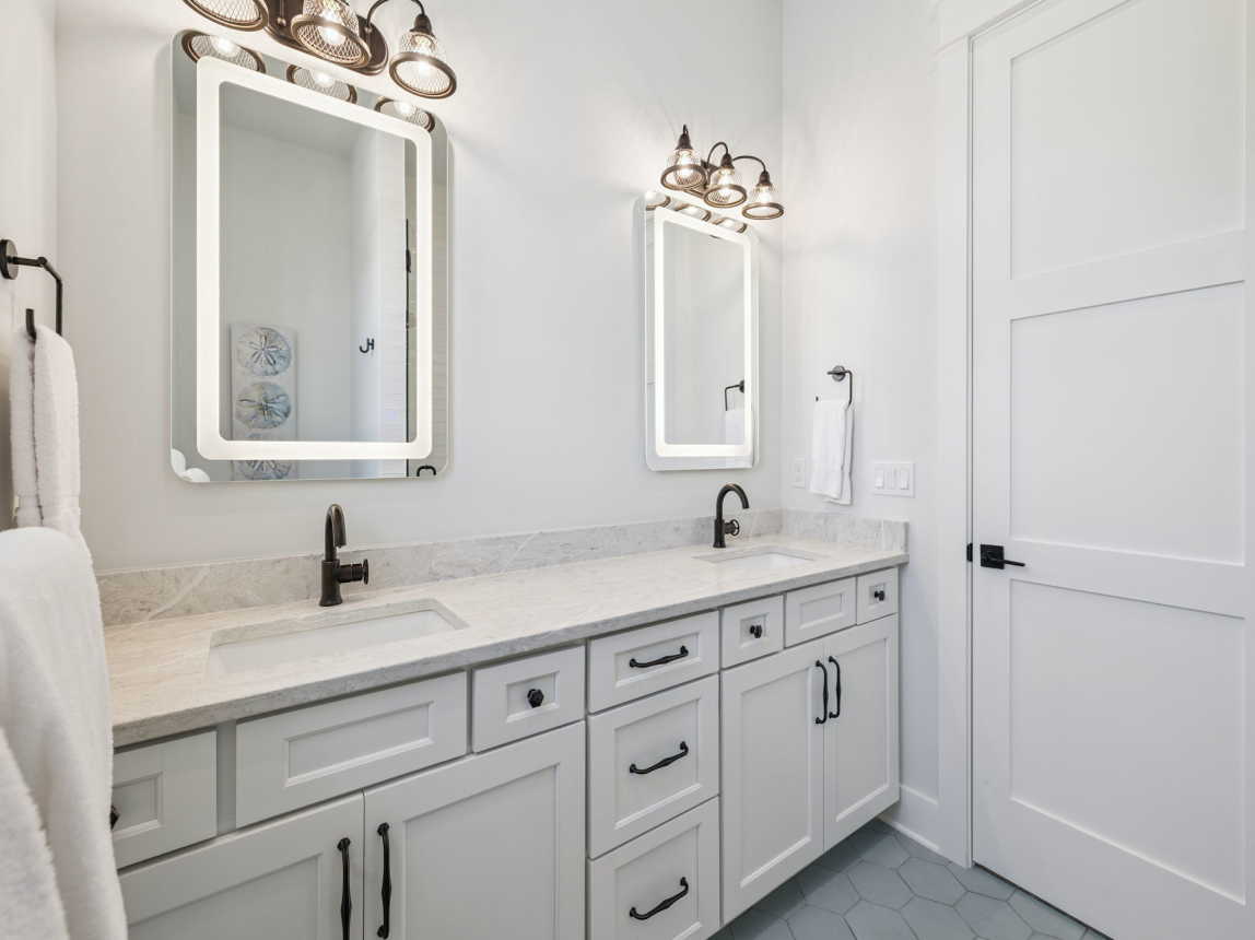 Shared Guest Bathroom - Dual Vanities