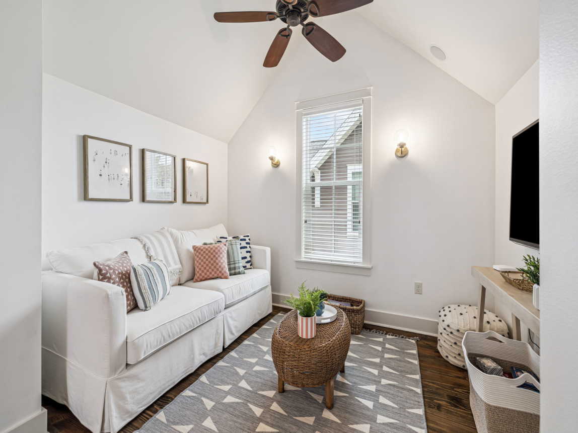 Perfect Space for Hanging Out!