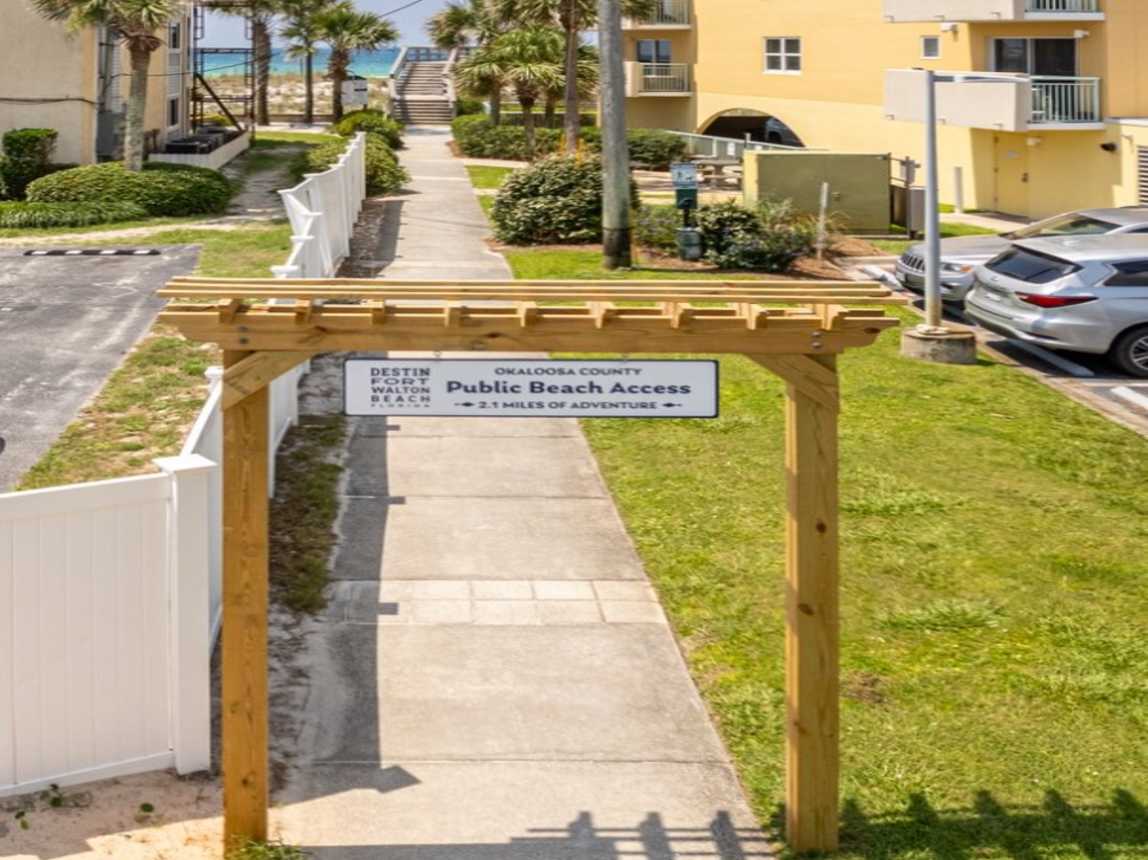 Sunset Cottages public beach access