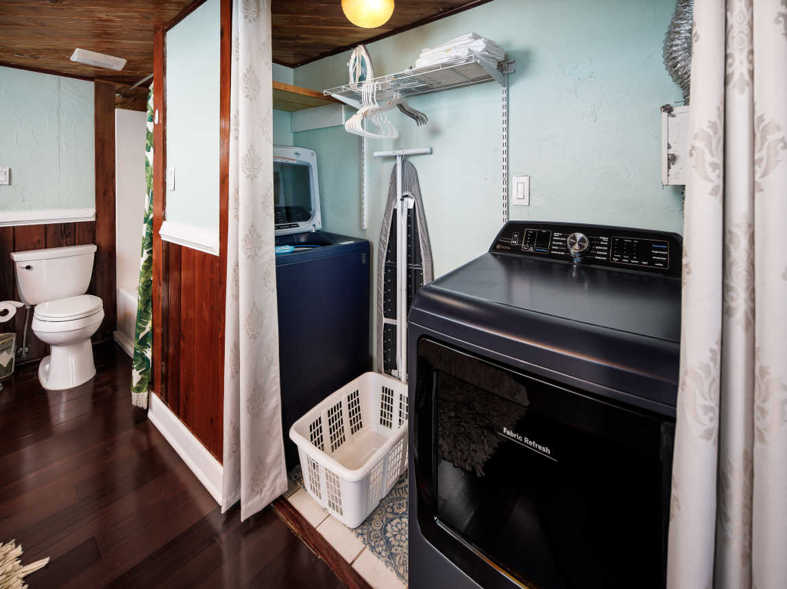 Ful size washer and dryer