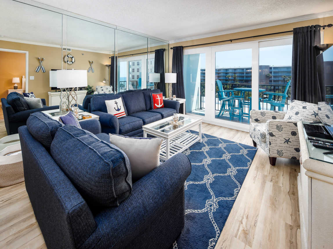 Living room with queen size sleeper sofa