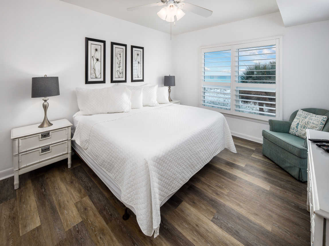 Master bedroom with king size bed