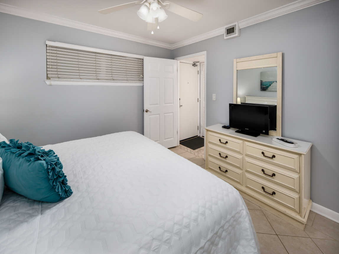 Second bedroom with TV