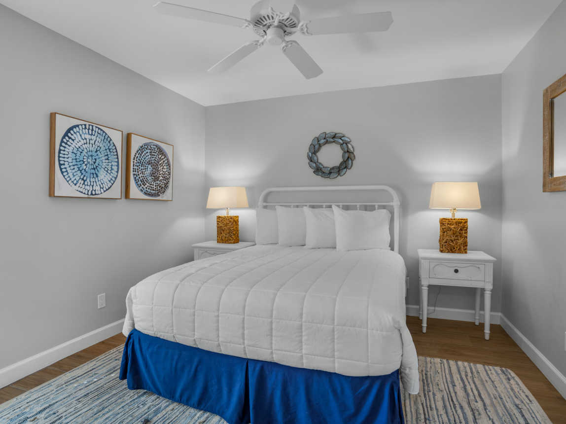 Bedroom 2 with Queen Bed