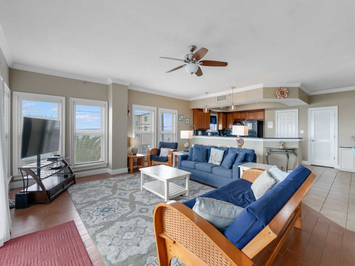 Bright & Stylish Lounge