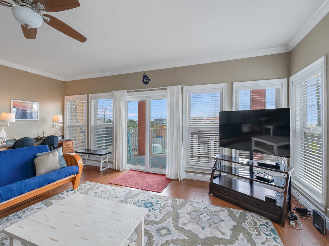 Bright & Stylish Lounge