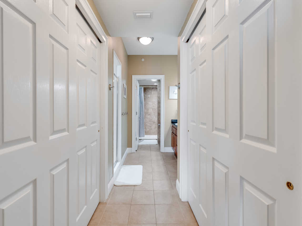 Sleek & Airy Corridor