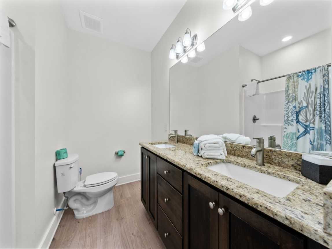 14 Lil J's Getaway Primary Bathroom