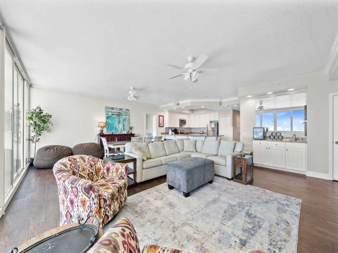 4 San Carlos Penthouse 5 Living Room