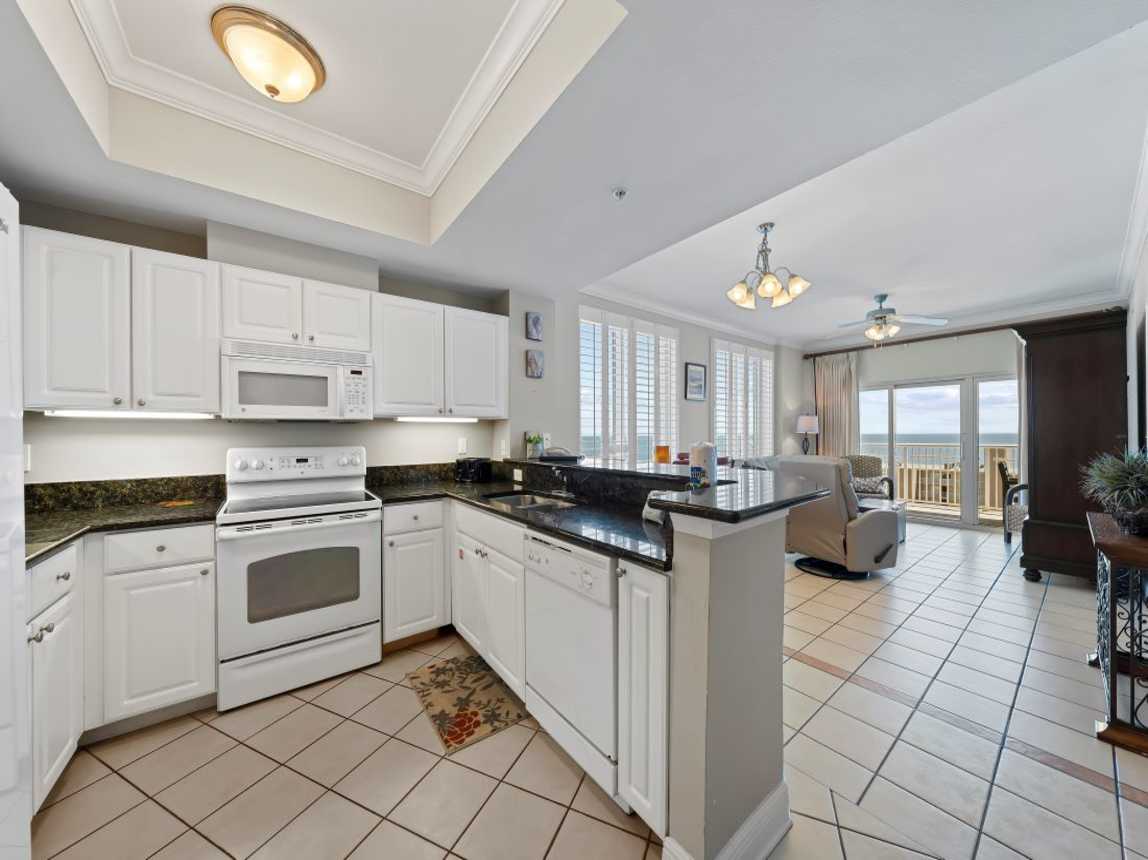 10 Crystal Tower 1101 Kitchen