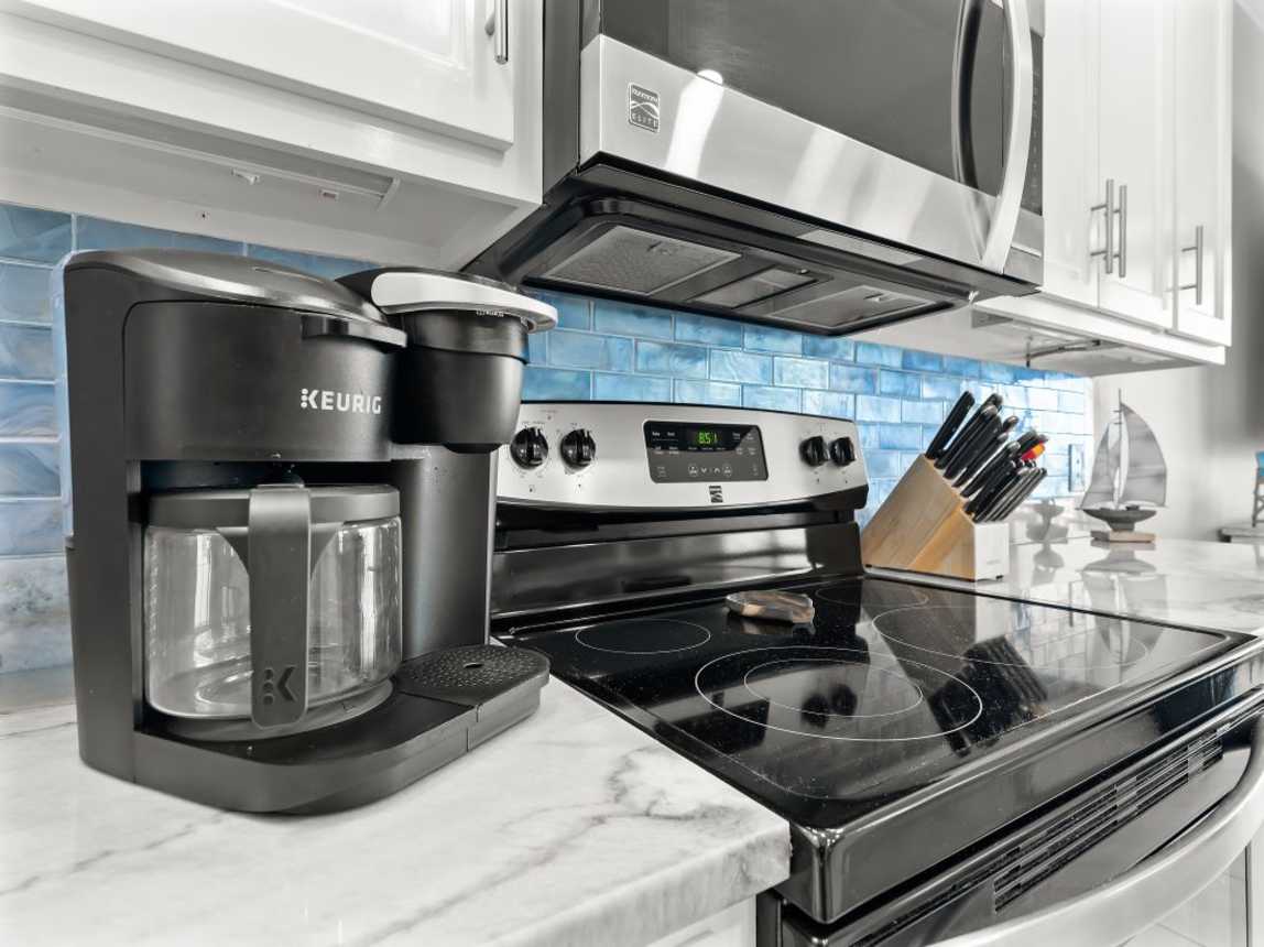 13 Lighthouse 515 Kitchen