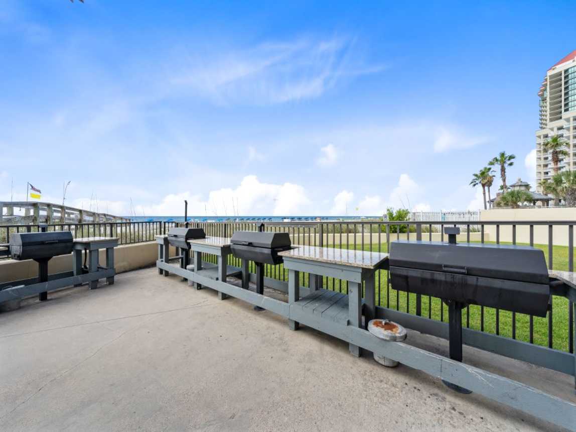 8 Phoenix I BBQ and Picnic Area