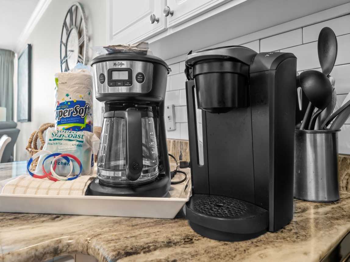 13 San Carlos 1205 Kitchen