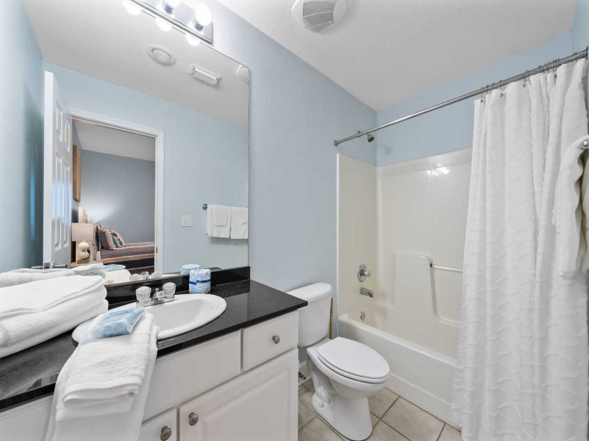 22 San Carlos 409 Bathroom 3