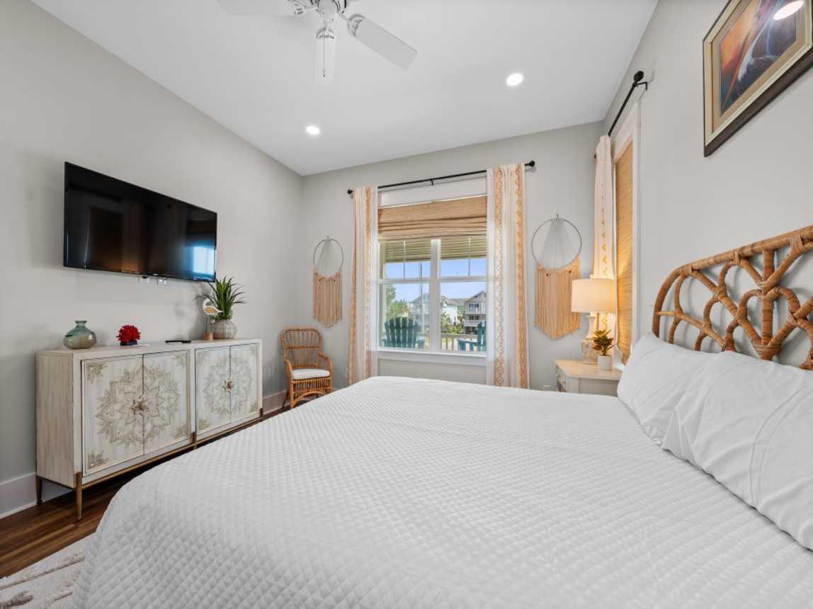 20 His & Hers Bedroom 2