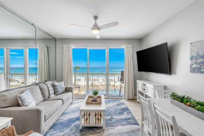 Calypso 2nd Floor, BeachFront, Honeymoon Suite