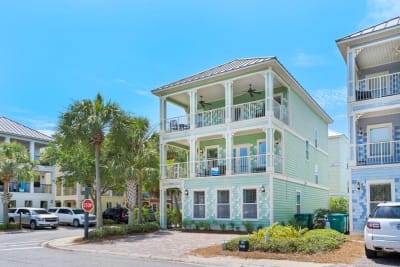 Splish Splash: Pet Friendly! Pool View
