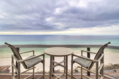"DIAMOND IN THE SKY"  OCEAN FRONT - 2 GUEST 