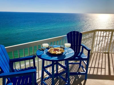 Stunning 3 BR/3 BA *3 KING BEDS! Sleeps 8