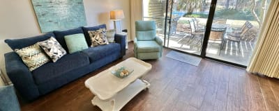 Spacious living room