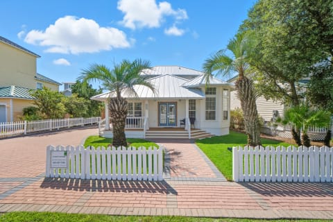 Crystal Shores Crystal Cottage
