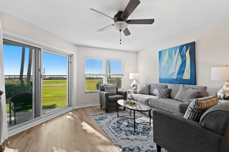 Maravilla 2105    2Bed/2Bath Gulf front, Pet Friendly, 