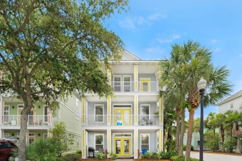 Deja Blue: Pet Friendly! Pool Front
