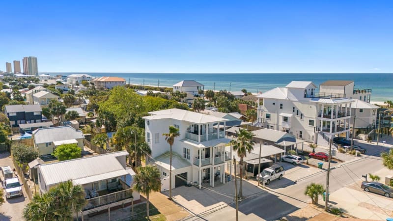 Pet Friendly Beach House - The Sandcastle