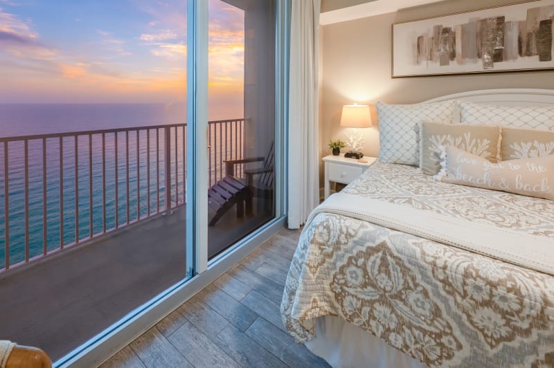 Beachfront Master | Beach Service Included | Bunk Room